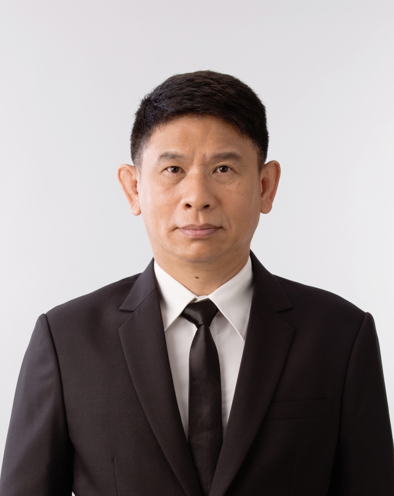 <strong><strong><strong><strong>เรือโทกิตติคุณ จารุวัฒนายนต์</strong></strong></strong></strong>