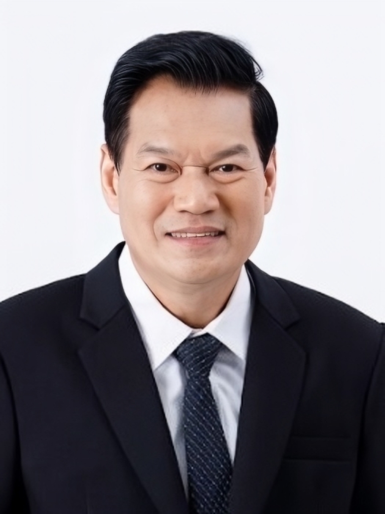 <strong><strong><strong>นายวีระยุทธ์ สว่างแจ้ง</strong></strong></strong>
