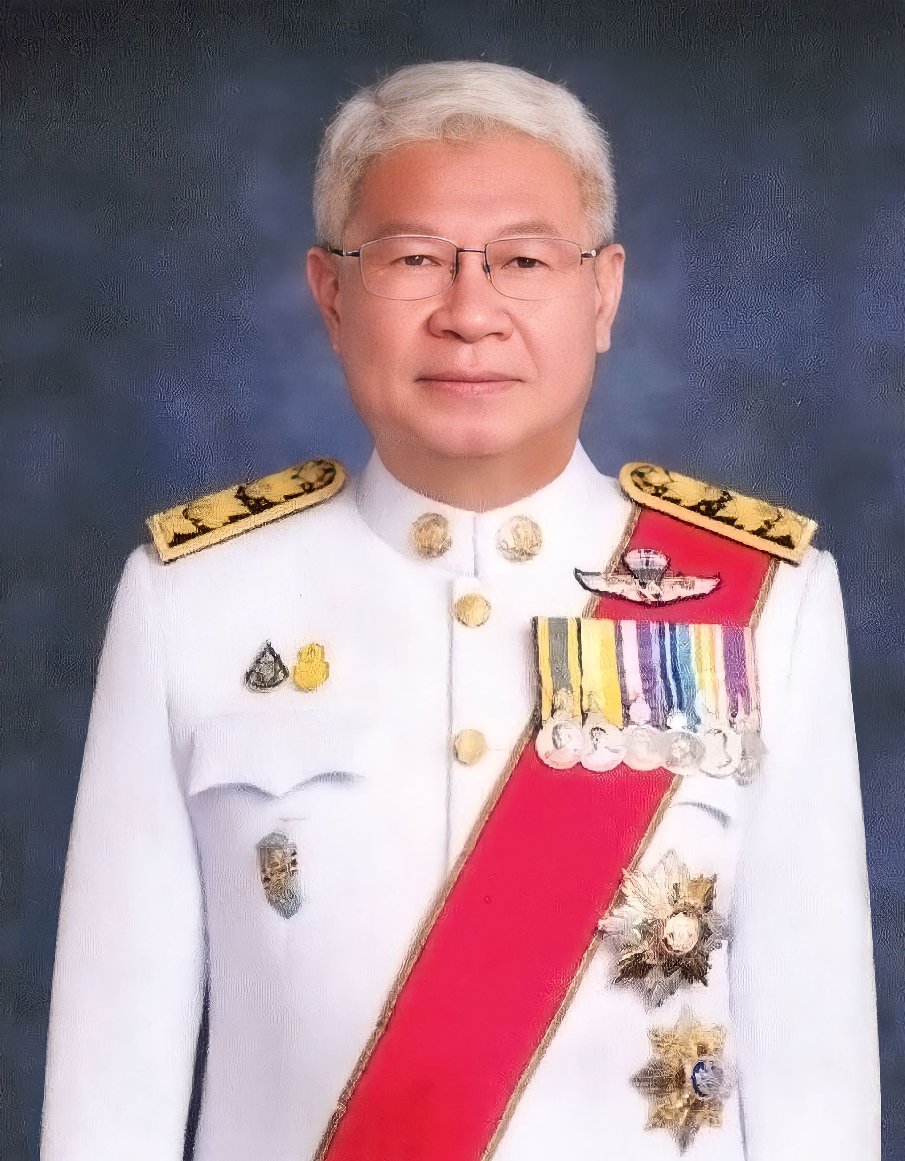 <strong>นายปริญญา แสงสุวรรณ</strong>