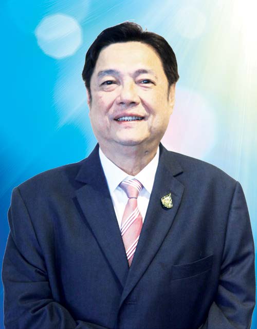 <strong><strong><strong>นายวรพจน์ เอี่ยมรักษา</strong></strong></strong>